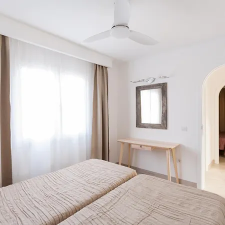 Villa 4 Bedroom Mimi With Private Heated Pool *