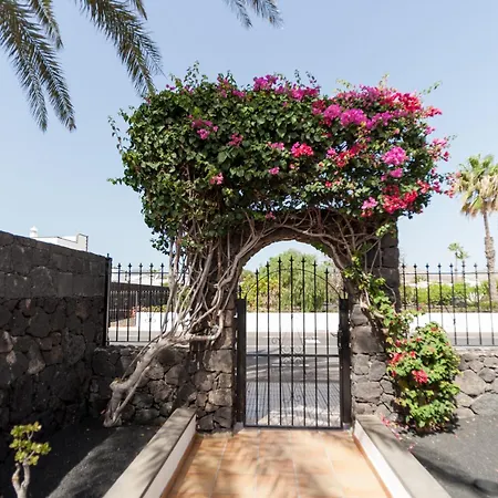 Villa 4 Bedroom Mimi With Private Heated Pool