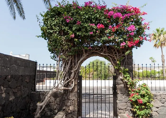 Villa 4 Bedroom Mimi With Private Heated Pool