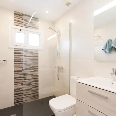 4 Bedroom Mimi With Private Heated Pool Вілла