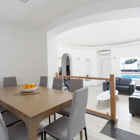 4 Bedroom Mimi With Private Heated Pool וילה פוארטו דל כרמן