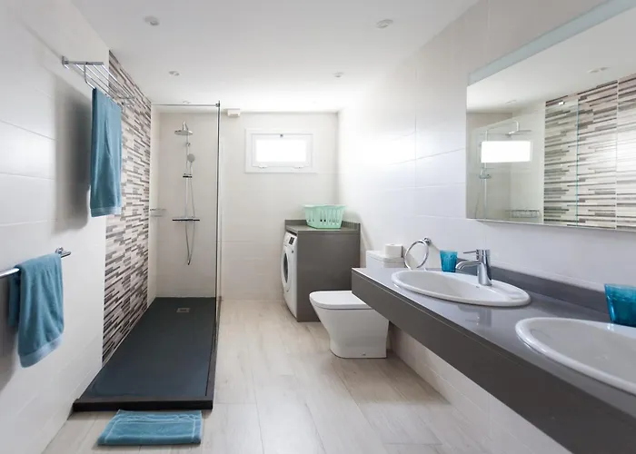 4 Bedroom Mimi With Private Heated Pool Вилла *